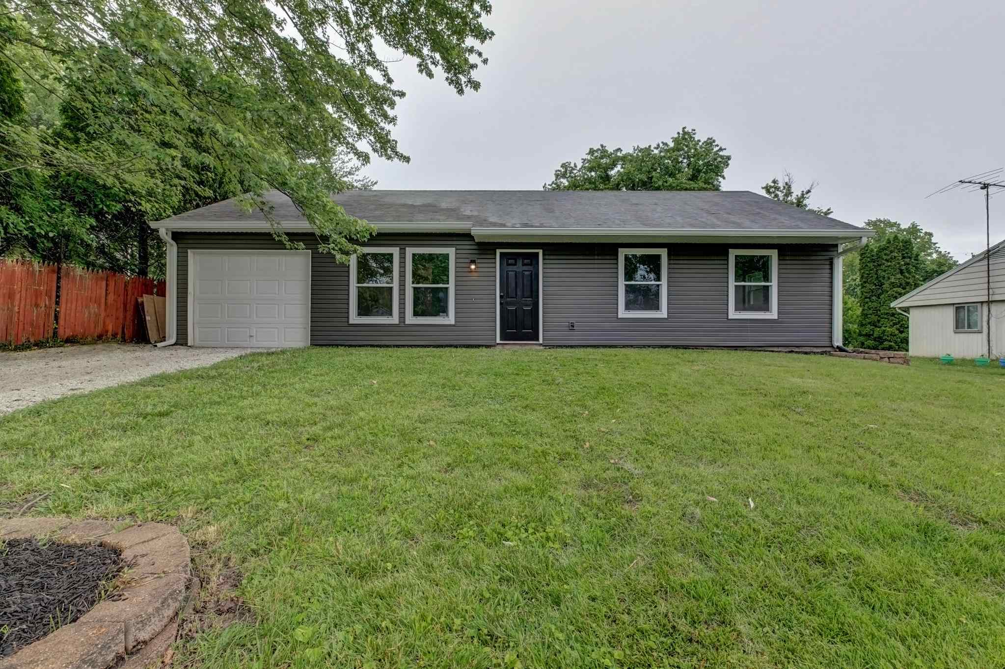 402 S Cedar Drive Ellettsville 202121709 CENTURY 21 Scheetz