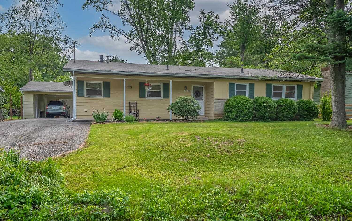 1025 S Hawthorne Drive Bloomington 202121737 CENTURY 21 Scheetz